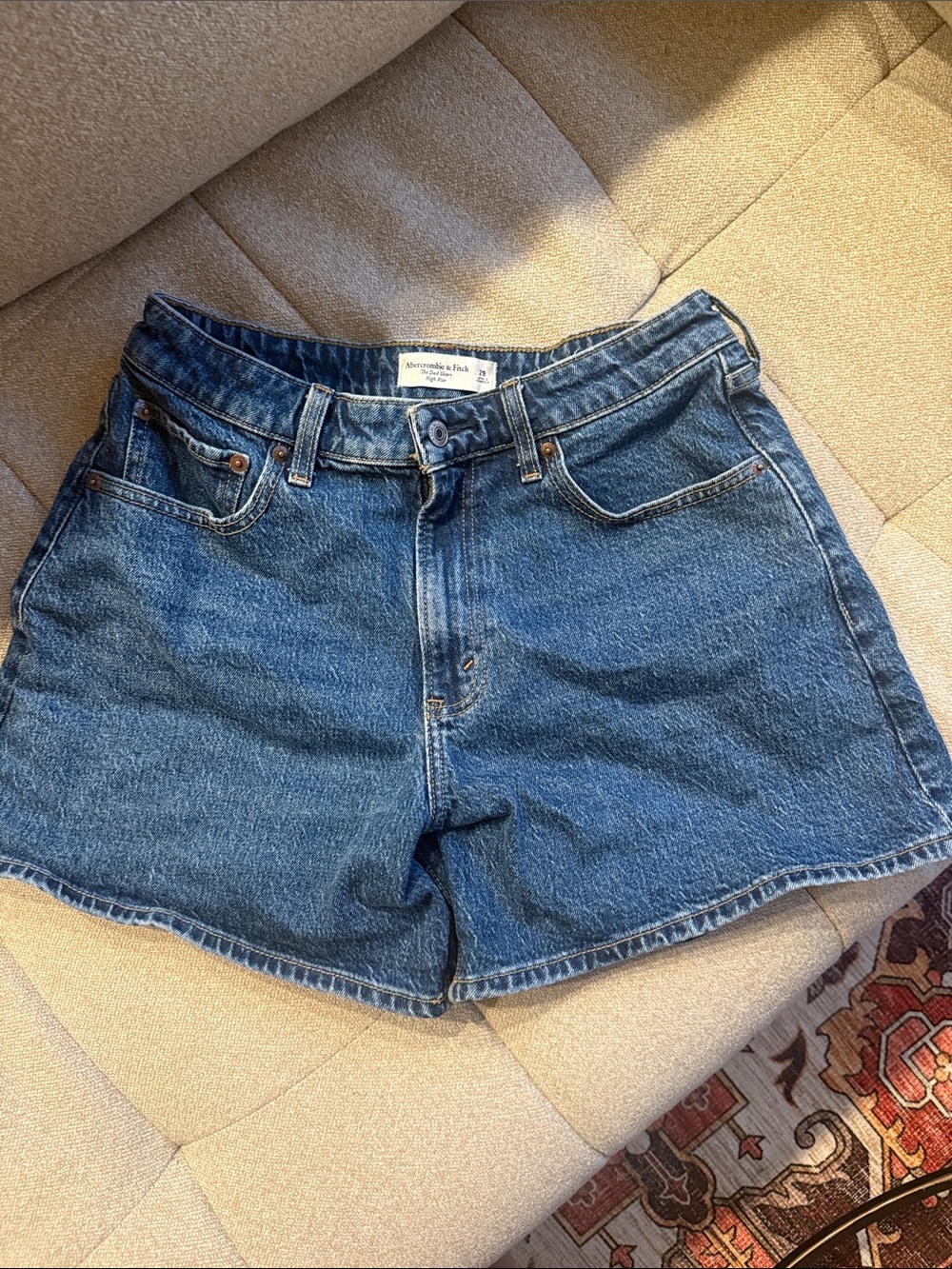 Abercrombie & Fitch - Curve Love Dad Short High Rise